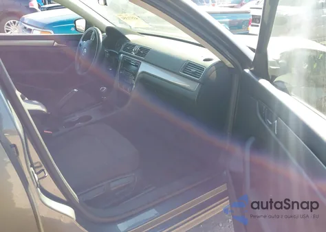 2015 Volkswagen Passat 1.8T Limited Edition/1.8T S/1.8T Wolfsburg Edition from USA, damaged, VIN 1VWAS7A36FC008561